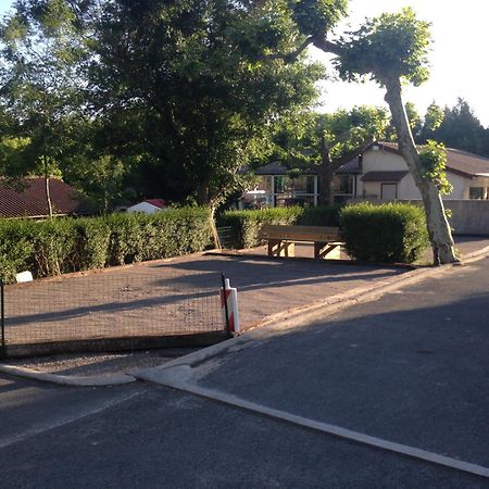 Camping Le Ruisseau Saint-André-de-Seignaux Dış mekan fotoğraf