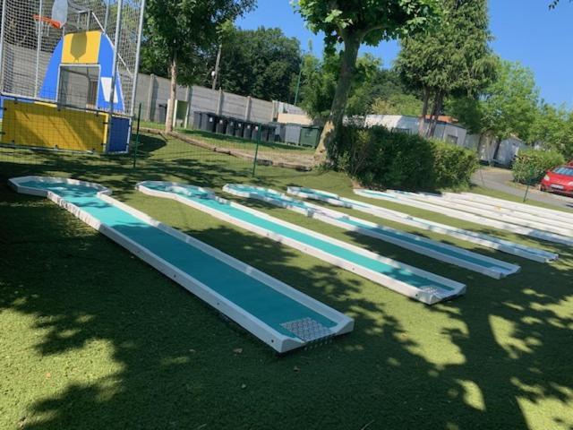 Camping Le Ruisseau Saint-André-de-Seignaux Dış mekan fotoğraf
