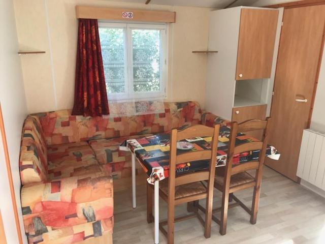 Camping Le Ruisseau Saint-André-de-Seignaux Dış mekan fotoğraf